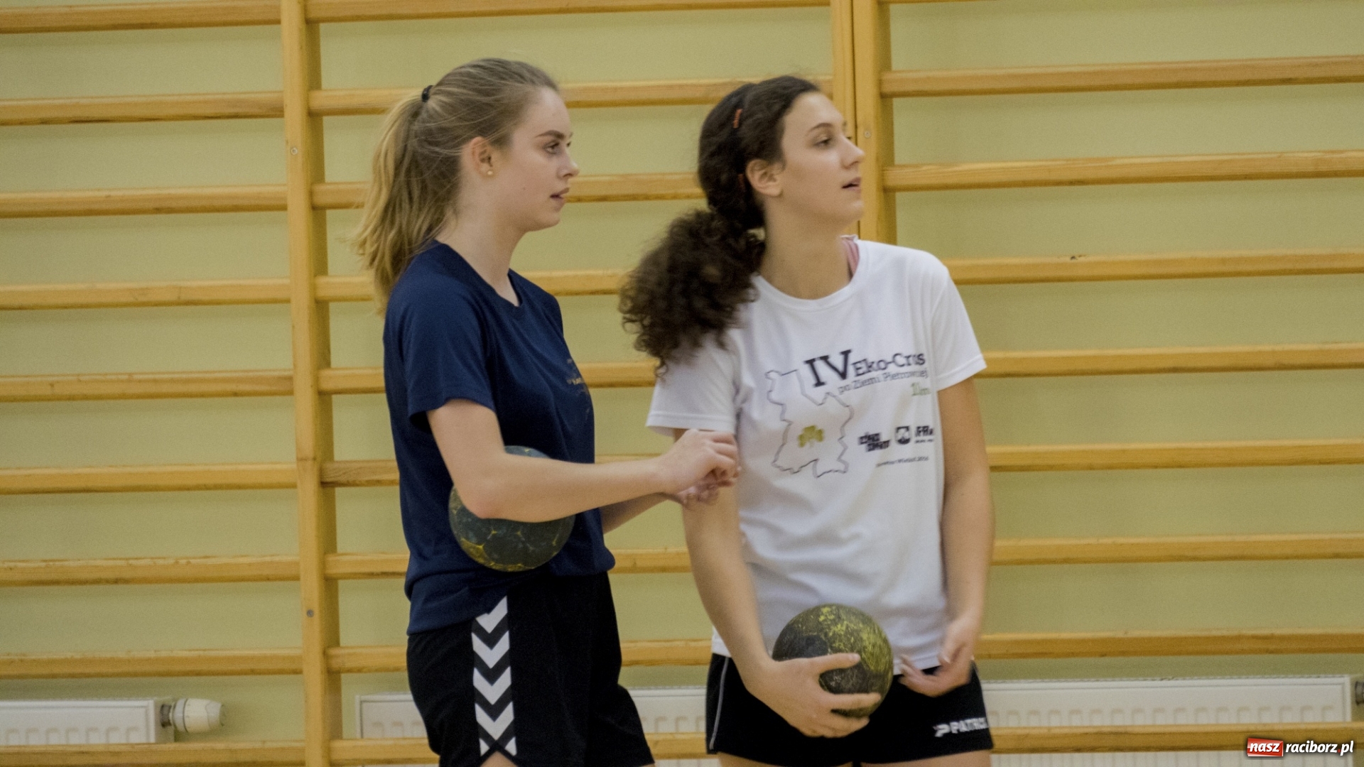 Zdjęcie w galerii na portalu naszraciborz.pl: Ambitne cele szczypiornistek z Pietrowic Wielkich wiadomości z regionu