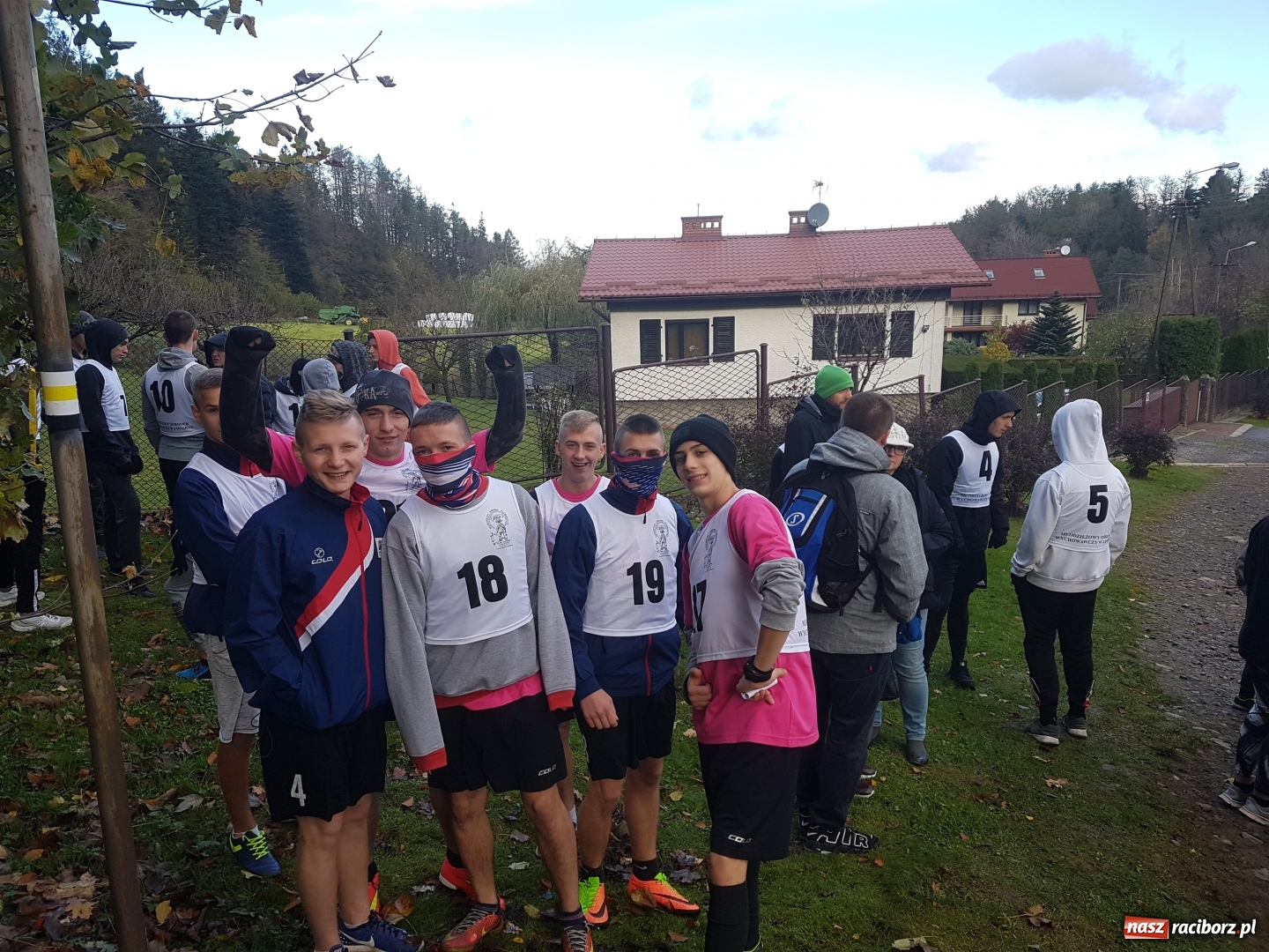 Zdjęcie w galerii na portalu naszraciborz.pl: Wychowankowie MOW w Rudach na X ogólnopolskich mistrzostwach w marszobiegach górskich w Jaworzu wiadomości z regionu