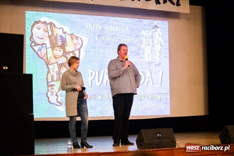 Zdjęcie w galerii na portalu naszraciborz.pl: Uczniowie raciborskich szkół wyruszyli w podróż po świecie. Rozpoczęła się XV edycja Festiwalu Podróżniczego Wiatraki wiadomości z regionu