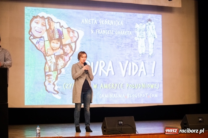 Zdjęcie w galerii na portalu naszraciborz.pl: Uczniowie raciborskich szkół wyruszyli w podróż po świecie. Rozpoczęła się XV edycja Festiwalu Podróżniczego Wiatraki wiadomości z regionu