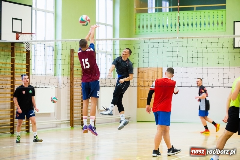 Zdjęcie w galerii na portalu naszraciborz.pl: Siatkarskie zmagania w CKZiU nr 1  wiadomości z regionu