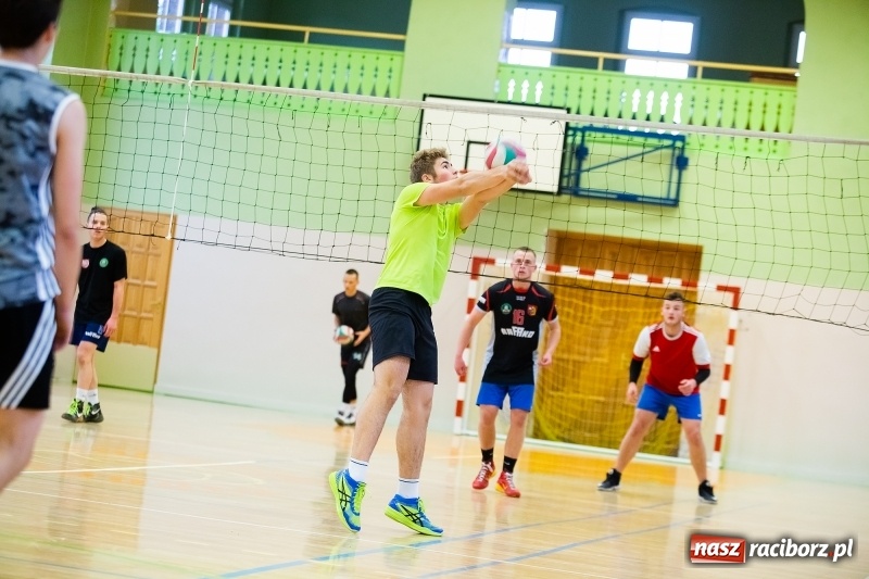 Zdjęcie w galerii na portalu naszraciborz.pl: Siatkarskie zmagania w CKZiU nr 1  wiadomości z regionu