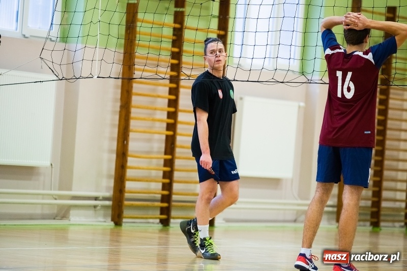Zdjęcie w galerii na portalu naszraciborz.pl: Siatkarskie zmagania w CKZiU nr 1  wiadomości z regionu
