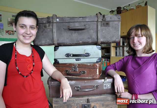 Zdjęcie w galerii na portalu naszraciborz.pl: Omy co furorę zrobiły wiadomości z regionu