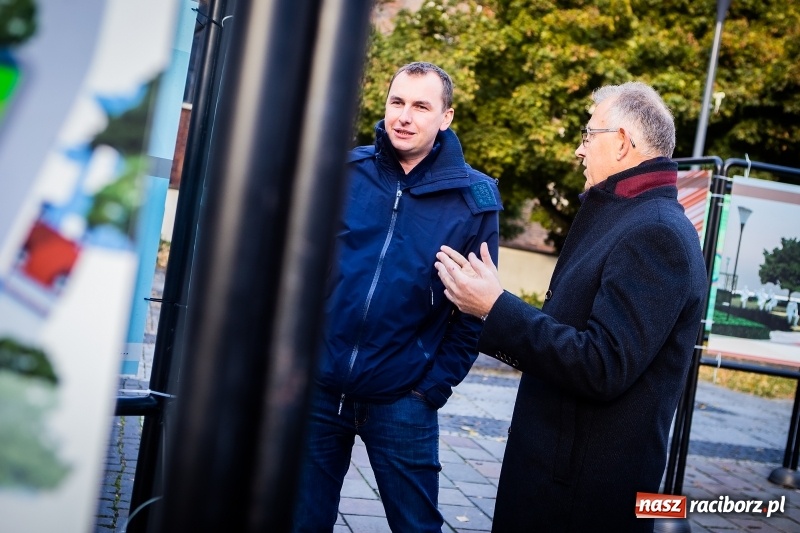 Zdjęcie w galerii na portalu naszraciborz.pl: O pralni, parkingu i kawiarence, czyli spotkanie Mirosława Lenka z mieszkańcami  wiadomości z regionu