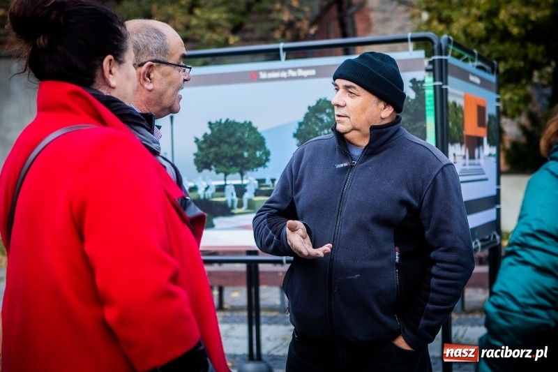 Zdjęcie w galerii na portalu naszraciborz.pl: O pralni, parkingu i kawiarence, czyli spotkanie Mirosława Lenka z mieszkańcami  wiadomości z regionu