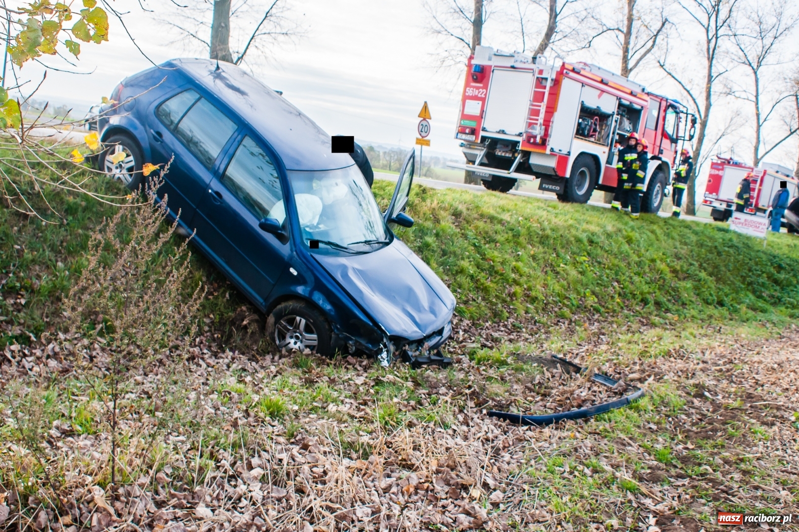 Zdjęcie w galerii na portalu naszraciborz.pl: O krok od tragedii. Brawura kierowcy golfa na trasie Racibórz-Pietrowice Wielkie wiadomości z regionu