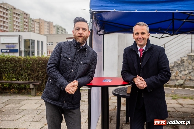 Zdjęcie w galerii na portalu naszraciborz.pl: Dariusz Polowy i Michał Fita wspólnie przekonują wyborców  wiadomości z regionu