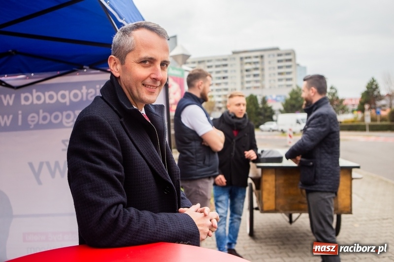 Zdjęcie w galerii na portalu naszraciborz.pl: Dariusz Polowy i Michał Fita wspólnie przekonują wyborców  wiadomości z regionu