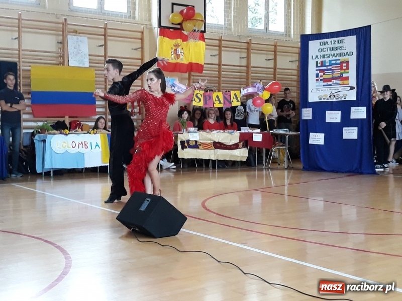 Zdjęcie w galerii na portalu naszraciborz.pl: Día de la hispanidad – dzień języka hiszpańskiego i kultury krajów hiszpańskojęzycznych w II LO wiadomości z regionu