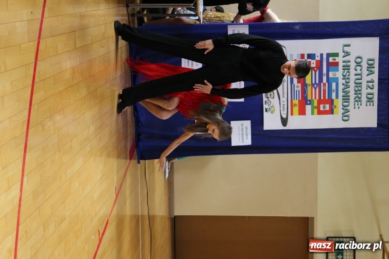 Zdjęcie w galerii na portalu naszraciborz.pl: Día de la hispanidad – dzień języka hiszpańskiego i kultury krajów hiszpańskojęzycznych w II LO wiadomości z regionu