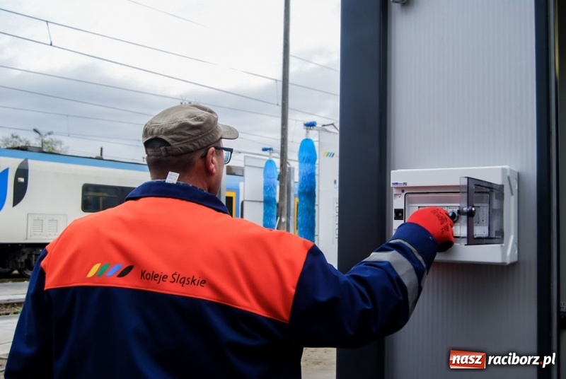Zdjęcie w galerii na portalu naszraciborz.pl: Koleje Śląskie z nową myjką automatyczną  wiadomości z regionu