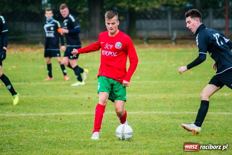 Zdjęcie w galerii na portalu naszraciborz.pl: Dwa szybkie trafienia ustawiły spotkanie. Juniorzy Tworkowa pokonali Turzę Śląską wiadomości z regionu