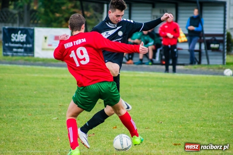 Zdjęcie w galerii na portalu naszraciborz.pl: Dwa szybkie trafienia ustawiły spotkanie. Juniorzy Tworkowa pokonali Turzę Śląską wiadomości z regionu