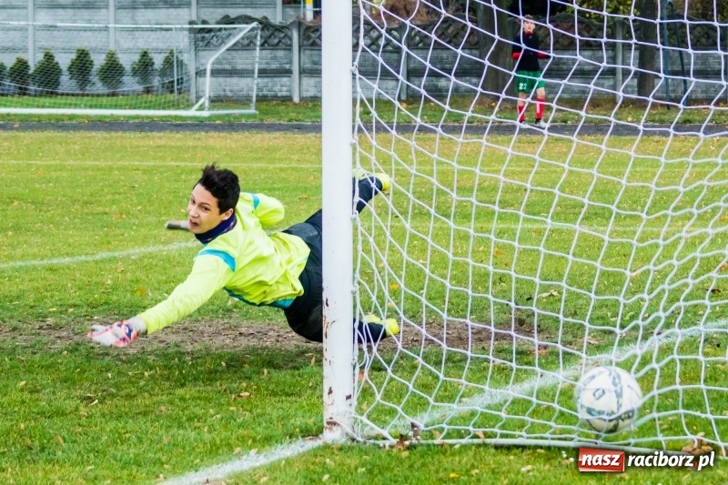 Zdjęcie w galerii na portalu naszraciborz.pl: Dwa szybkie trafienia ustawiły spotkanie. Juniorzy Tworkowa pokonali Turzę Śląską wiadomości z regionu