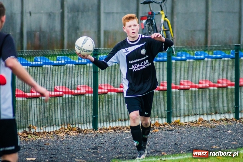 Zdjęcie w galerii na portalu naszraciborz.pl: Dwa szybkie trafienia ustawiły spotkanie. Juniorzy Tworkowa pokonali Turzę Śląską wiadomości z regionu