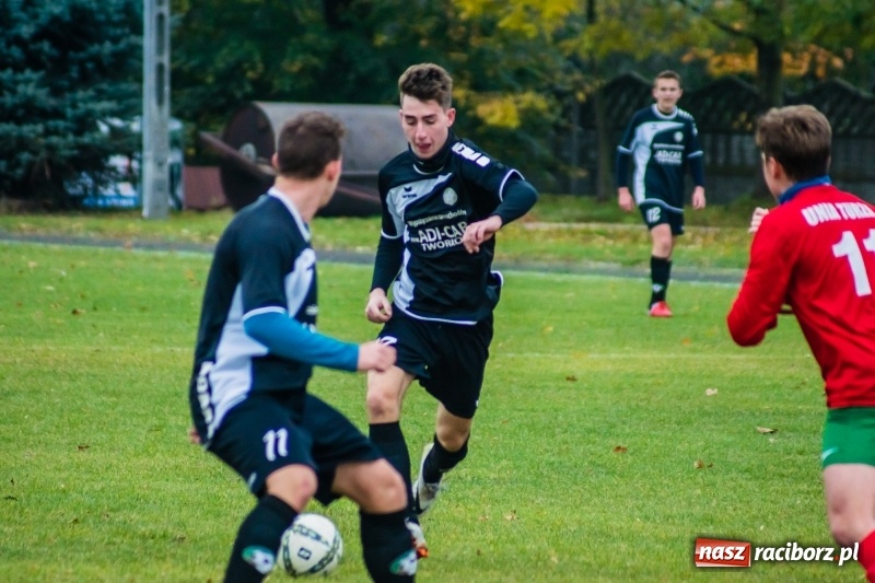 Zdjęcie w galerii na portalu naszraciborz.pl: Dwa szybkie trafienia ustawiły spotkanie. Juniorzy Tworkowa pokonali Turzę Śląską wiadomości z regionu
