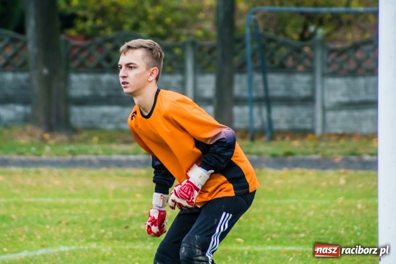 Zdjęcie w galerii na portalu naszraciborz.pl: Dwa szybkie trafienia ustawiły spotkanie. Juniorzy Tworkowa pokonali Turzę Śląską wiadomości z regionu