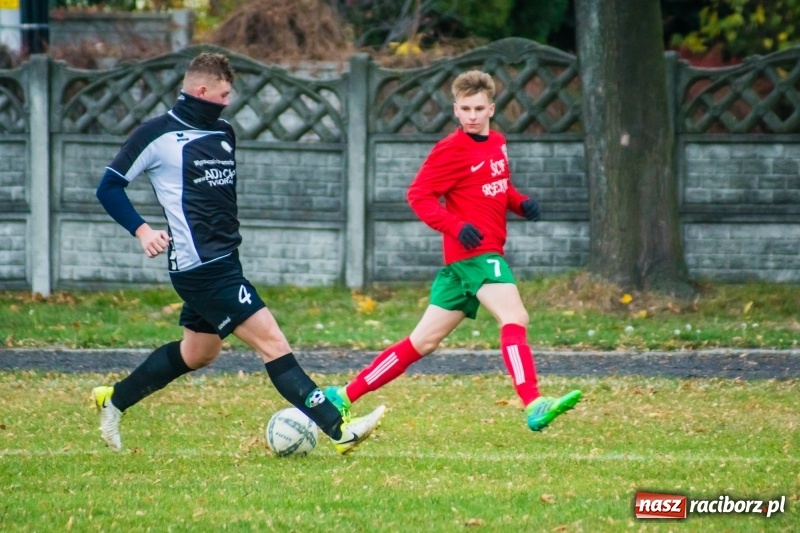 Zdjęcie w galerii na portalu naszraciborz.pl: Dwa szybkie trafienia ustawiły spotkanie. Juniorzy Tworkowa pokonali Turzę Śląską wiadomości z regionu