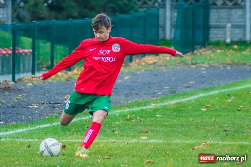 Zdjęcie w galerii na portalu naszraciborz.pl: Dwa szybkie trafienia ustawiły spotkanie. Juniorzy Tworkowa pokonali Turzę Śląską wiadomości z regionu