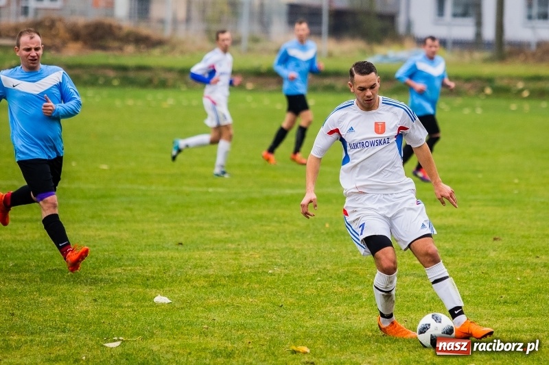 Zdjęcie w galerii na portalu naszraciborz.pl: Niespodzianka w Krzanowicach. LKS Pawłów lepszy od zespołu z podium A klasy wiadomości z regionu