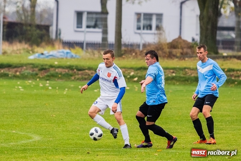 Zdjęcie w galerii na portalu naszraciborz.pl: Niespodzianka w Krzanowicach. LKS Pawłów lepszy od zespołu z podium A klasy wiadomości z regionu