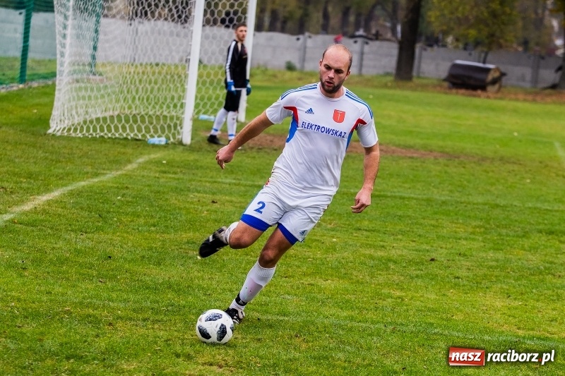 Zdjęcie w galerii na portalu naszraciborz.pl: Niespodzianka w Krzanowicach. LKS Pawłów lepszy od zespołu z podium A klasy wiadomości z regionu