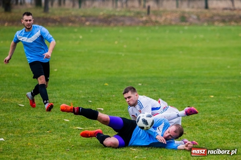 Zdjęcie w galerii na portalu naszraciborz.pl: Niespodzianka w Krzanowicach. LKS Pawłów lepszy od zespołu z podium A klasy wiadomości z regionu