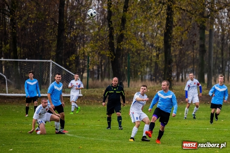 Zdjęcie w galerii na portalu naszraciborz.pl: Niespodzianka w Krzanowicach. LKS Pawłów lepszy od zespołu z podium A klasy wiadomości z regionu