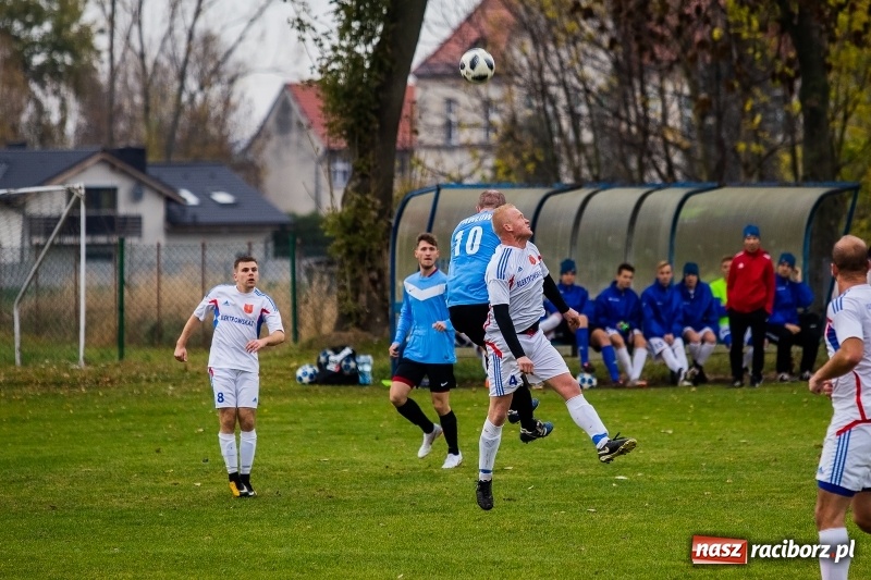Zdjęcie w galerii na portalu naszraciborz.pl: Niespodzianka w Krzanowicach. LKS Pawłów lepszy od zespołu z podium A klasy wiadomości z regionu