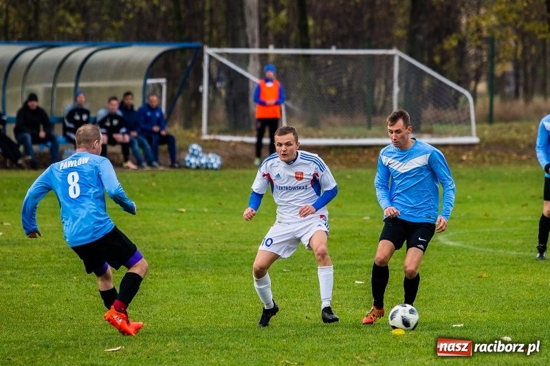 Zdjęcie w galerii na portalu naszraciborz.pl: Niespodzianka w Krzanowicach. LKS Pawłów lepszy od zespołu z podium A klasy wiadomości z regionu