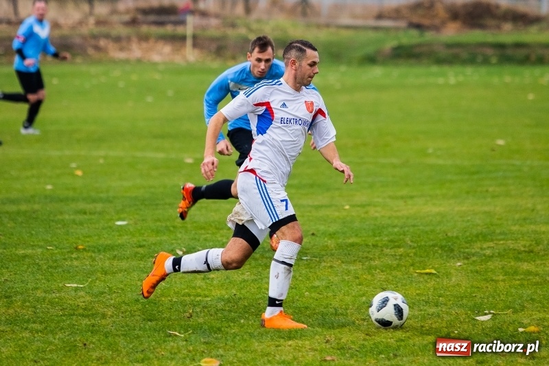 Zdjęcie w galerii na portalu naszraciborz.pl: Niespodzianka w Krzanowicach. LKS Pawłów lepszy od zespołu z podium A klasy wiadomości z regionu