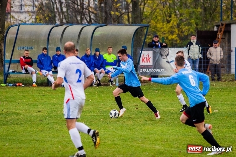 Zdjęcie w galerii na portalu naszraciborz.pl: Niespodzianka w Krzanowicach. LKS Pawłów lepszy od zespołu z podium A klasy wiadomości z regionu
