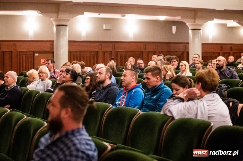 Zdjęcie w galerii na portalu naszraciborz.pl: XV Raciborski Festiwal Podróżniczy Wiatraki. Dużo opowieści i Banana Boat wiadomości z regionu