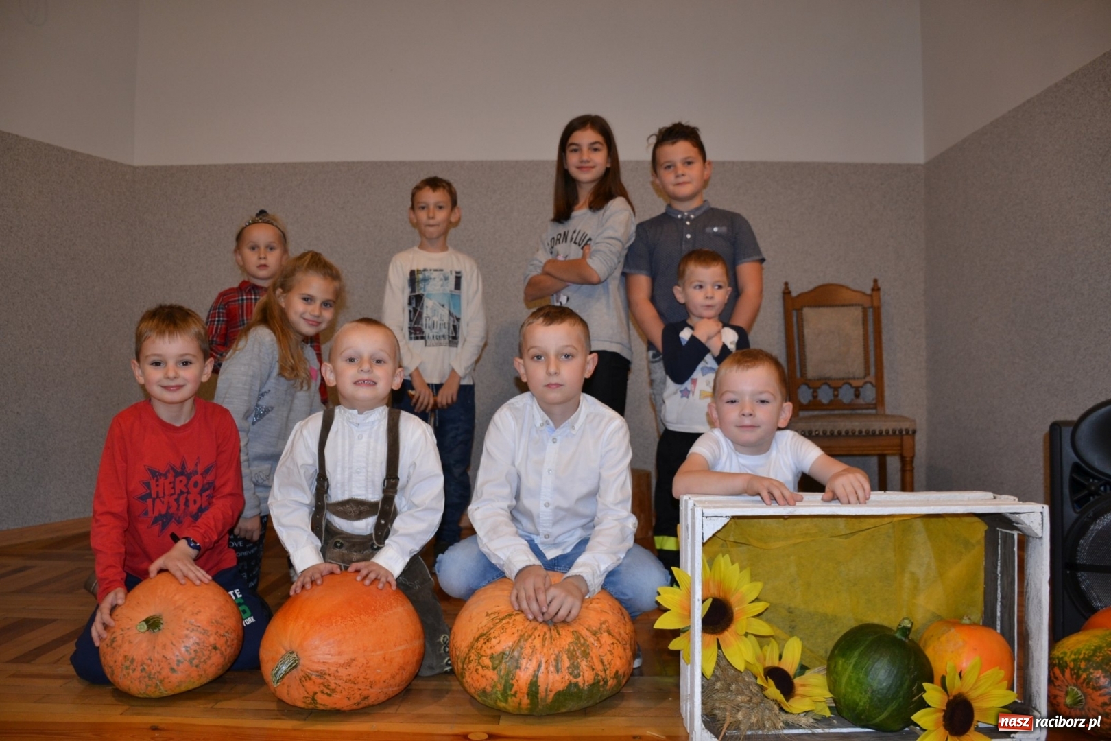 Zdjęcie w galerii na portalu naszraciborz.pl: Biesiada lekarstwem na pluchę. Oktoberfest w Roszkowie  wiadomości z regionu