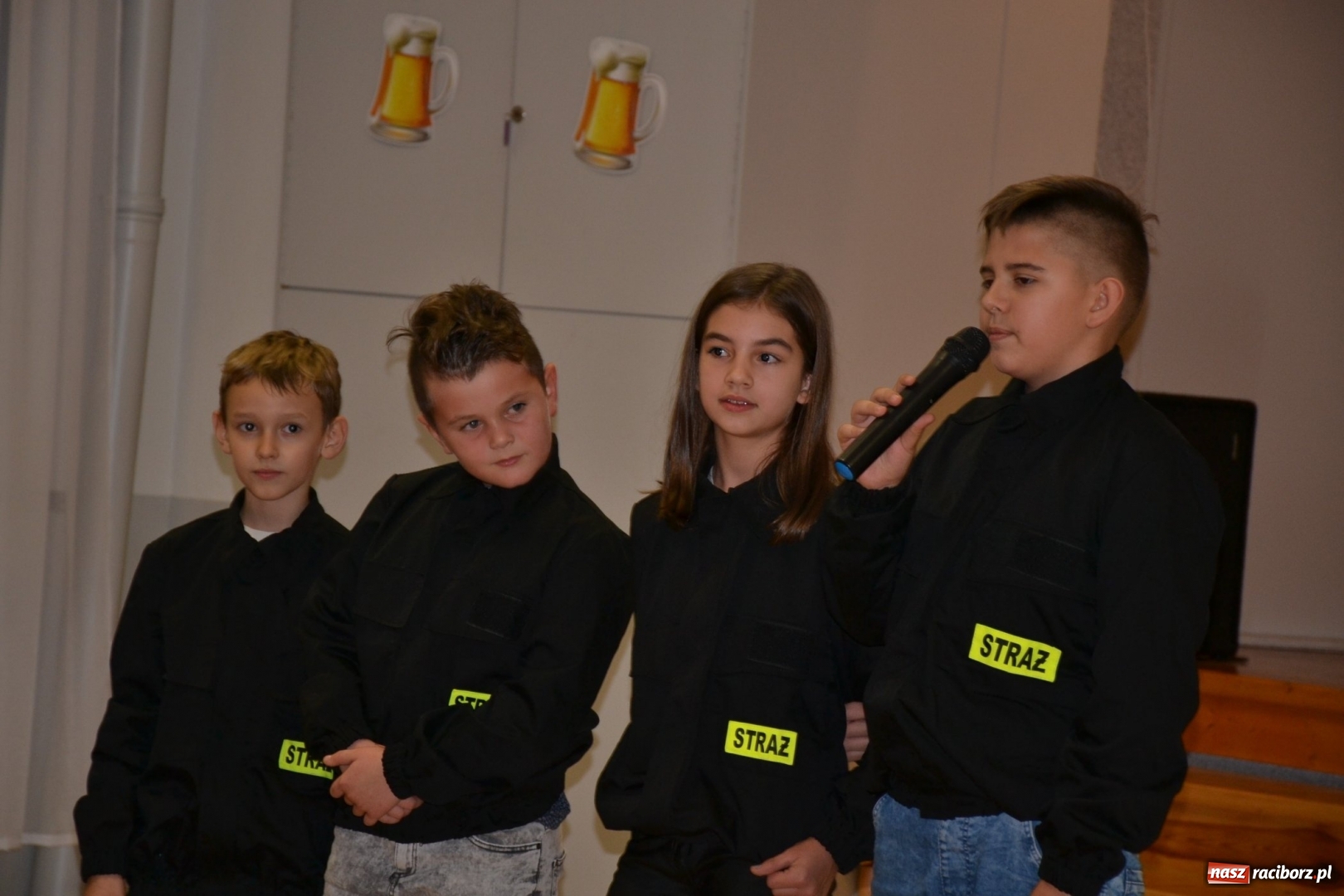 Zdjęcie w galerii na portalu naszraciborz.pl: Biesiada lekarstwem na pluchę. Oktoberfest w Roszkowie  wiadomości z regionu