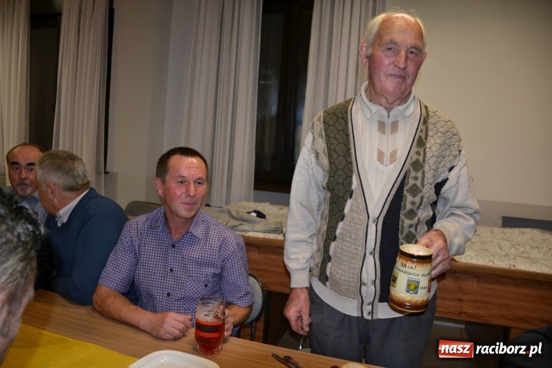 Zdjęcie w galerii na portalu naszraciborz.pl: Biesiada lekarstwem na pluchę. Oktoberfest w Roszkowie  wiadomości z regionu