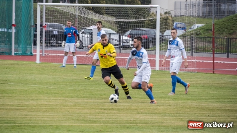 Zdjęcie w galerii na portalu naszraciborz.pl: Nokaut w końcówce spotkania! Unia Racibórz przegrywa 2:3 wiadomości z regionu