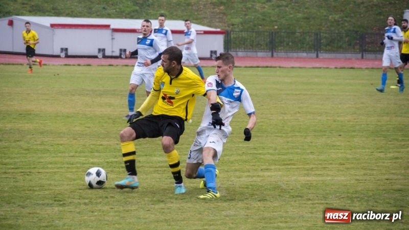 Zdjęcie w galerii na portalu naszraciborz.pl: Nokaut w końcówce spotkania! Unia Racibórz przegrywa 2:3 wiadomości z regionu