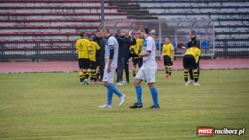 Zdjęcie w galerii na portalu naszraciborz.pl: Nokaut w końcówce spotkania! Unia Racibórz przegrywa 2:3 wiadomości z regionu