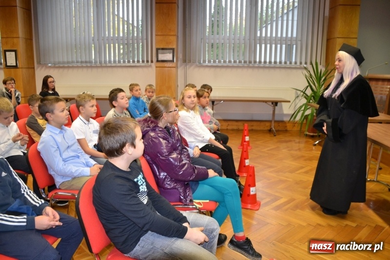 Zdjęcie w galerii na portalu naszraciborz.pl: Najmłodsi studenci gminy Krzyżanowice zainaugurowali rok akademicki  wiadomości z regionu