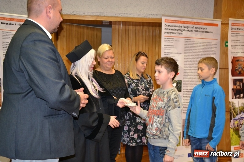 Zdjęcie w galerii na portalu naszraciborz.pl: Najmłodsi studenci gminy Krzyżanowice zainaugurowali rok akademicki  wiadomości z regionu