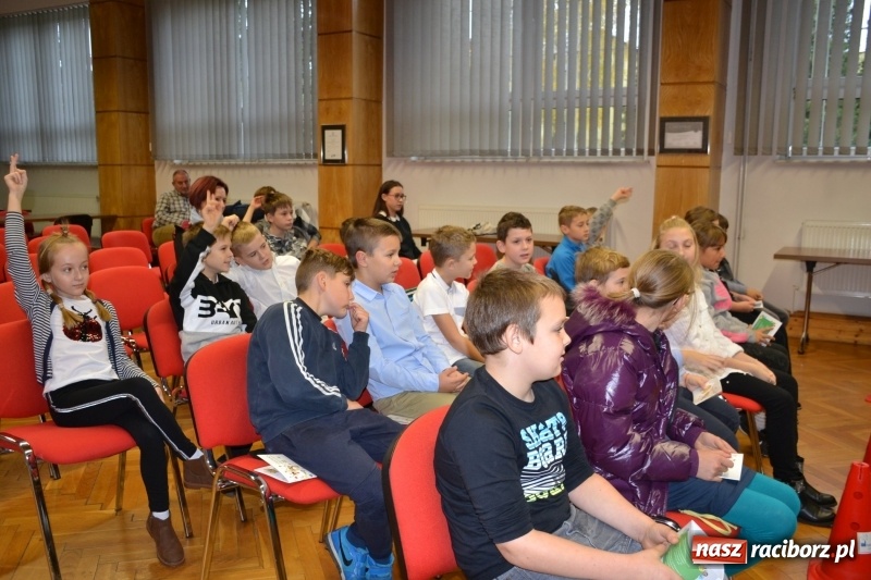 Zdjęcie w galerii na portalu naszraciborz.pl: Najmłodsi studenci gminy Krzyżanowice zainaugurowali rok akademicki  wiadomości z regionu