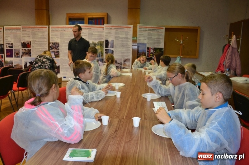 Zdjęcie w galerii na portalu naszraciborz.pl: Najmłodsi studenci gminy Krzyżanowice zainaugurowali rok akademicki  wiadomości z regionu