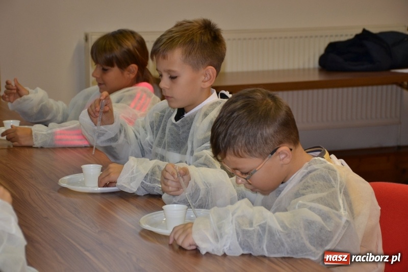 Zdjęcie w galerii na portalu naszraciborz.pl: Najmłodsi studenci gminy Krzyżanowice zainaugurowali rok akademicki  wiadomości z regionu