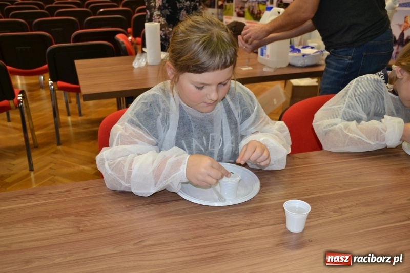 Zdjęcie w galerii na portalu naszraciborz.pl: Najmłodsi studenci gminy Krzyżanowice zainaugurowali rok akademicki  wiadomości z regionu