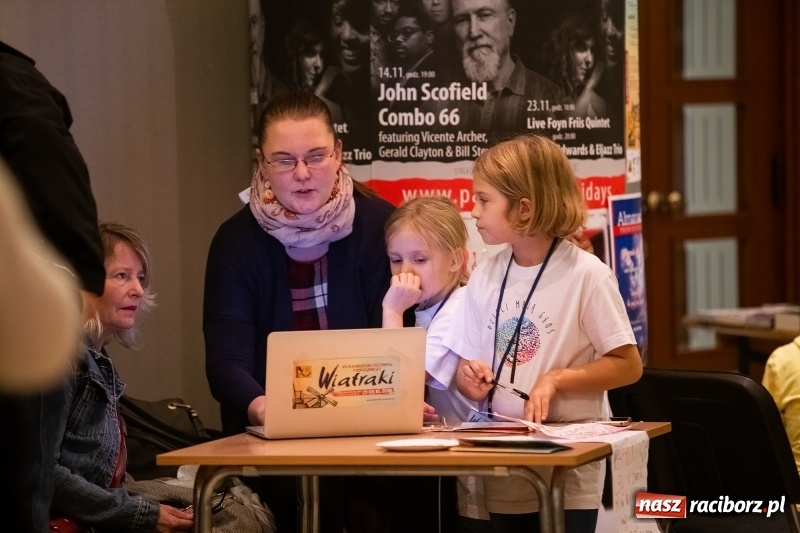 Zdjęcie w galerii na portalu naszraciborz.pl: XV edycja Festiwalu Wiatraki. Na finał spotkanie z Krzysztofem Wielickim wiadomości z regionu