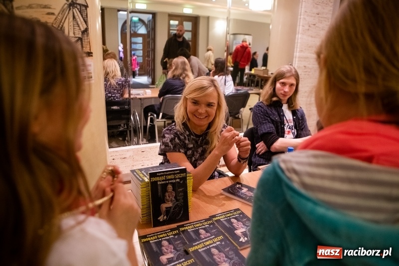 Zdjęcie w galerii na portalu naszraciborz.pl: XV edycja Festiwalu Wiatraki. Na finał spotkanie z Krzysztofem Wielickim wiadomości z regionu