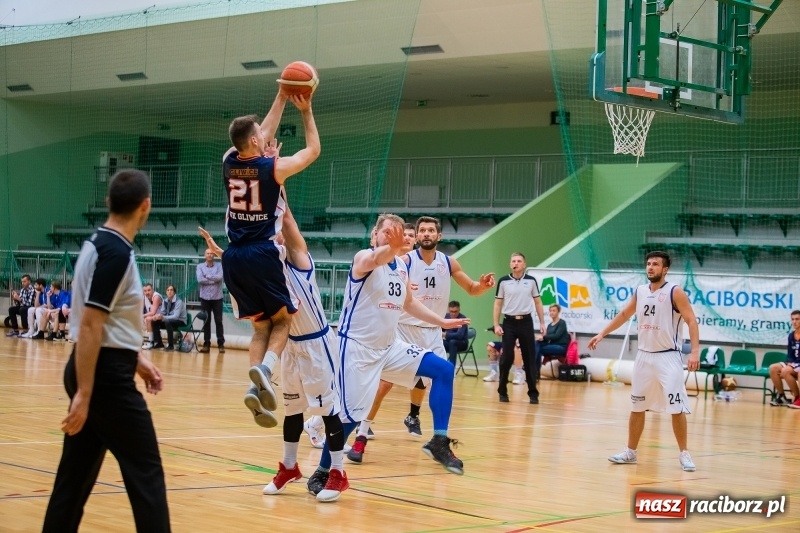 Zdjęcie w galerii na portalu naszraciborz.pl: Kolejne cenne zwycięstwo koszykarzy Ofensywy. GTK Gliwice pokonany wiadomości z regionu