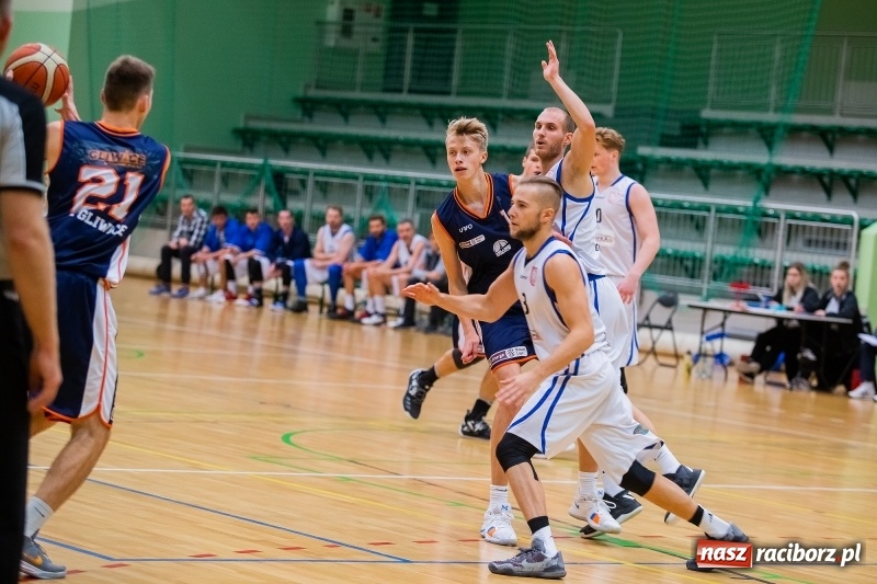 Zdjęcie w galerii na portalu naszraciborz.pl: Kolejne cenne zwycięstwo koszykarzy Ofensywy. GTK Gliwice pokonany wiadomości z regionu